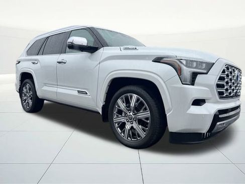 Used 2024 Toyota Sequoia Capstone image 7