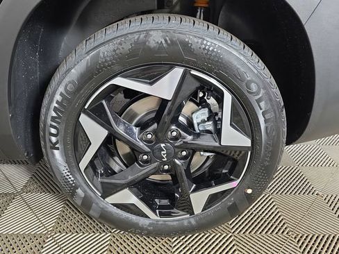 New 2026 Kia Seltos S image 17