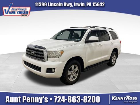 Used 2015 Toyota Sequoia SR5 w/ Premium Package AWD/4WD image 1