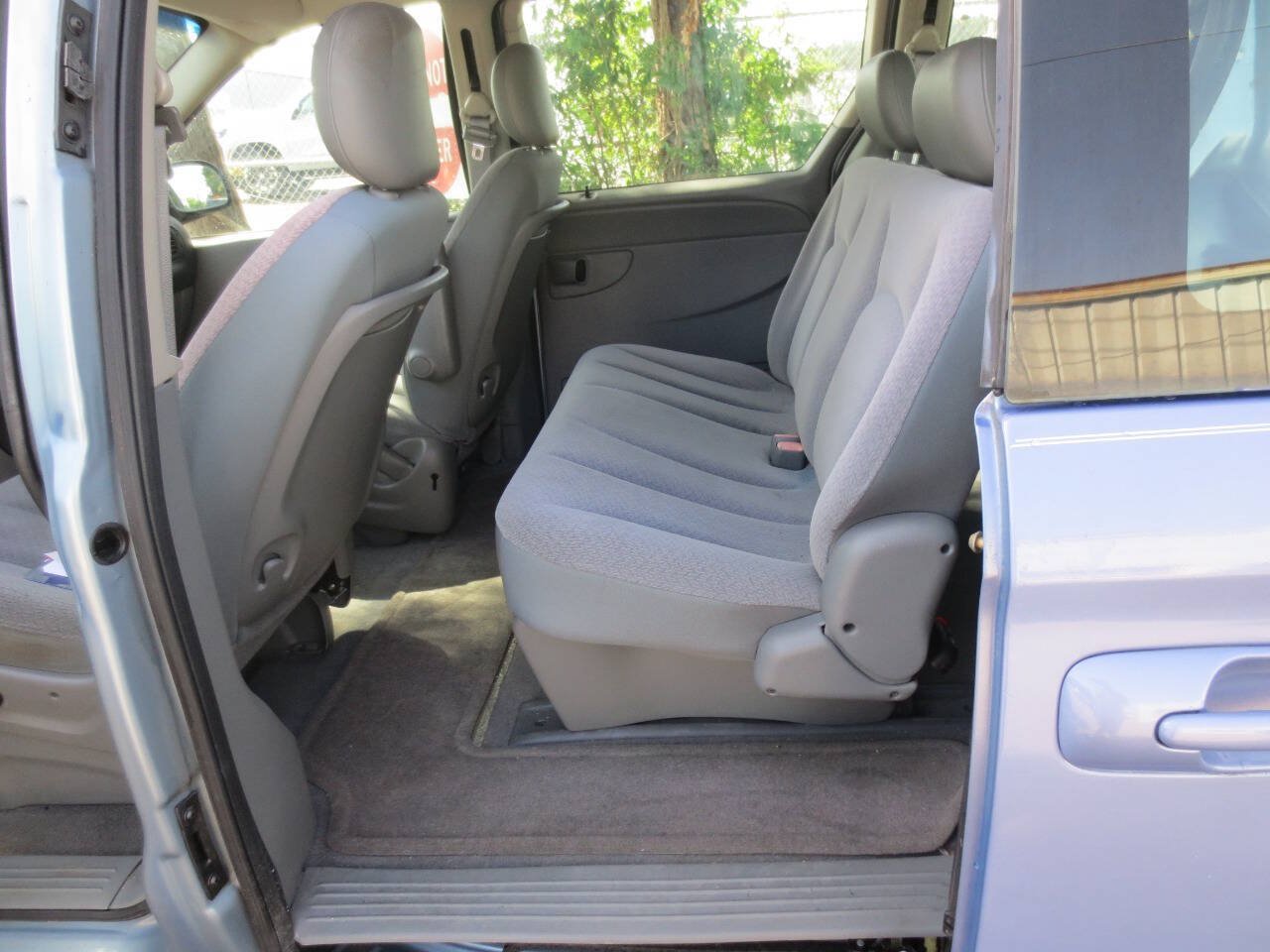 Used 2006 Dodge Caravan SE FWD image 6