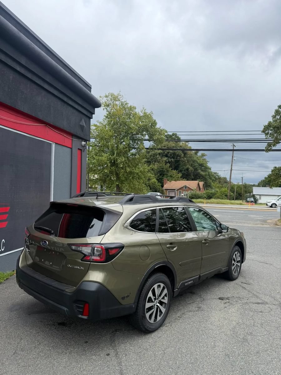 Used 2021 Subaru Outback Premium AWD/4WD image 4