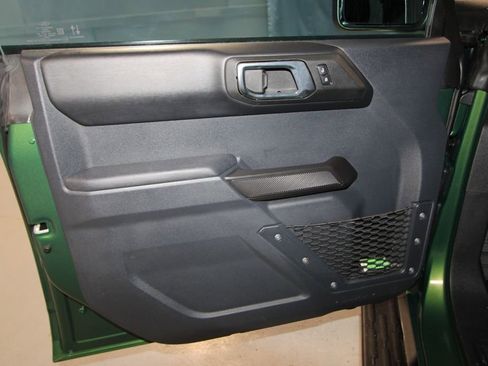 Used 2025 Ford Bronco Outer Banks image 5