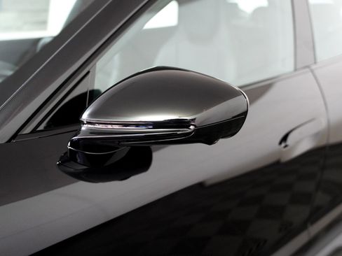 New 2026 Porsche Taycan 4S image 26