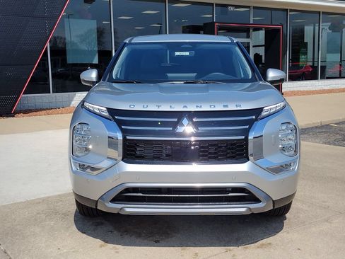 New 2026 Mitsubishi Outlander SE AWD/4WD image 11