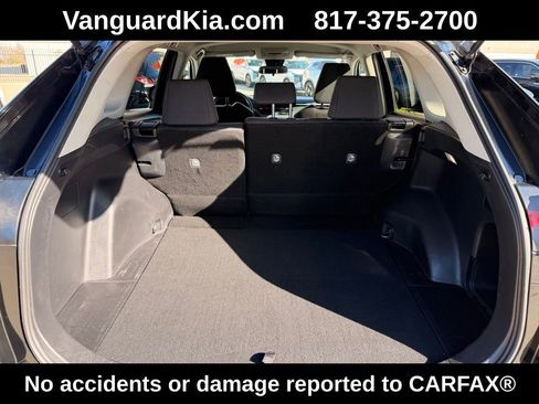 Used 2022 Toyota RAV4 LE image 25