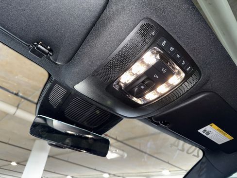 Used 2024 Mercedes-Benz GLS 580 4MATIC image 34