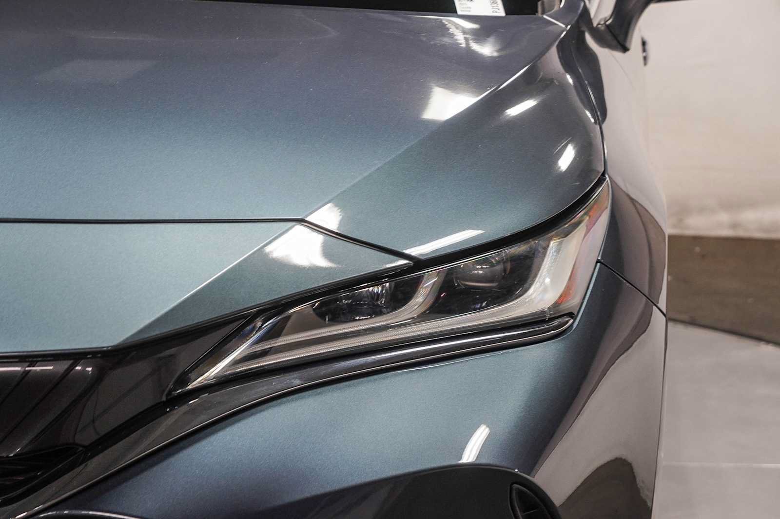 Certified 2023 Toyota Venza XLE AWD/4WD image 8