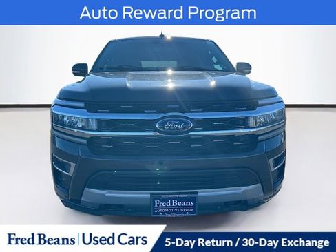 Used 2022 Ford Expedition Limited image 2