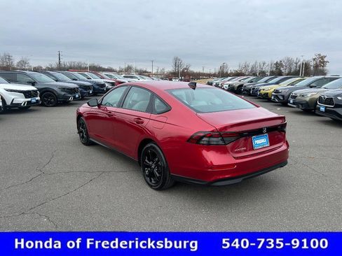 Certified 2025 Honda Accord SE image 4