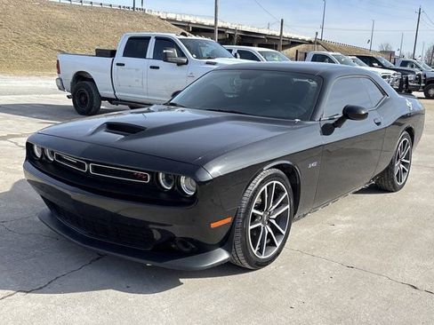 Used 2023 Dodge Challenger R/T image 8