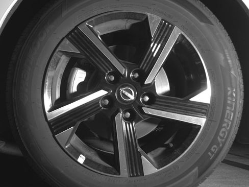 Used 2025 Nissan Sentra SV FWD image 12