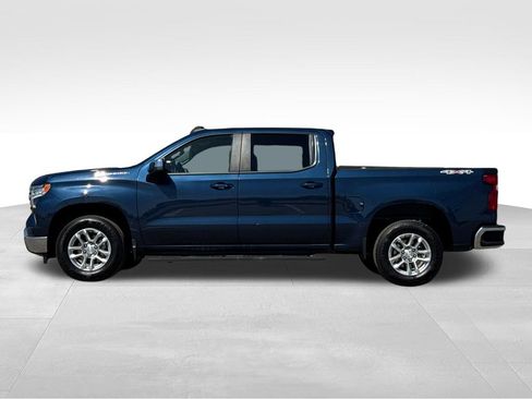Used 2023 Chevrolet Silverado 1500 LT AWD/4WD image 2