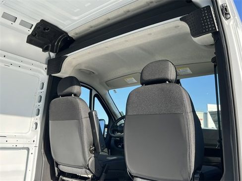 New 2024 RAM ProMaster 3500 w/ Quick Order Package 22G SLT image 39