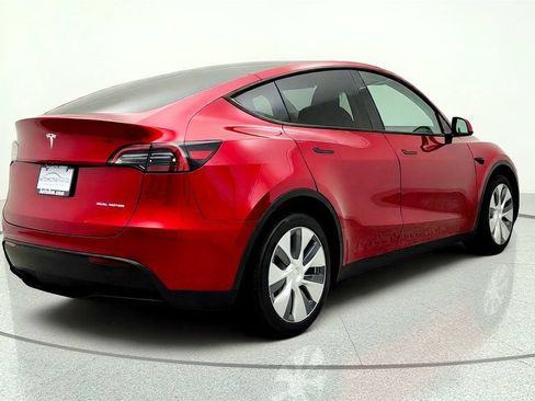 Used 2024 Tesla Model Y Long Range AWD/4WD image 5