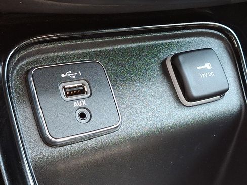 Used 2019 Jeep Compass Latitude FWD image 26