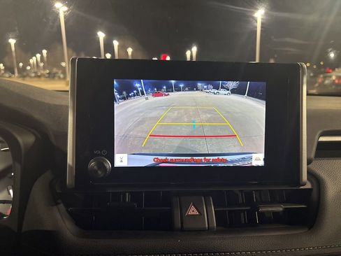 Used 2024 Toyota RAV4 LE image 22