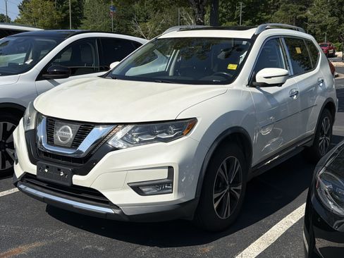 Used 2017 Nissan Rogue SL w/ SL Premium Package AWD/4WD image 9