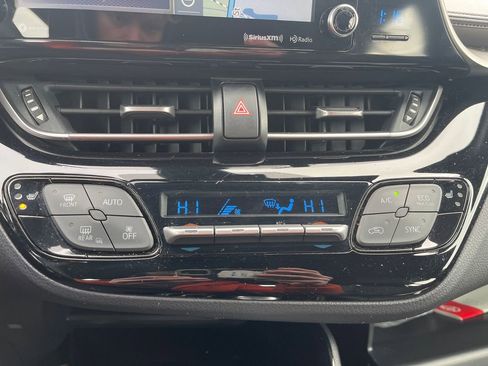 Used 2019 Toyota C-HR Limited image 19