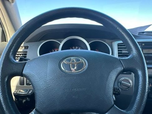 Used 2007 Toyota 4Runner SR5 AWD/4WD image 15
