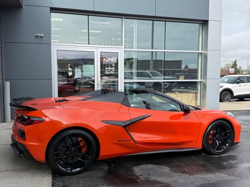 Used 2025 Chevrolet Corvette Z06 w/ Battery Protection Package RWD image 22