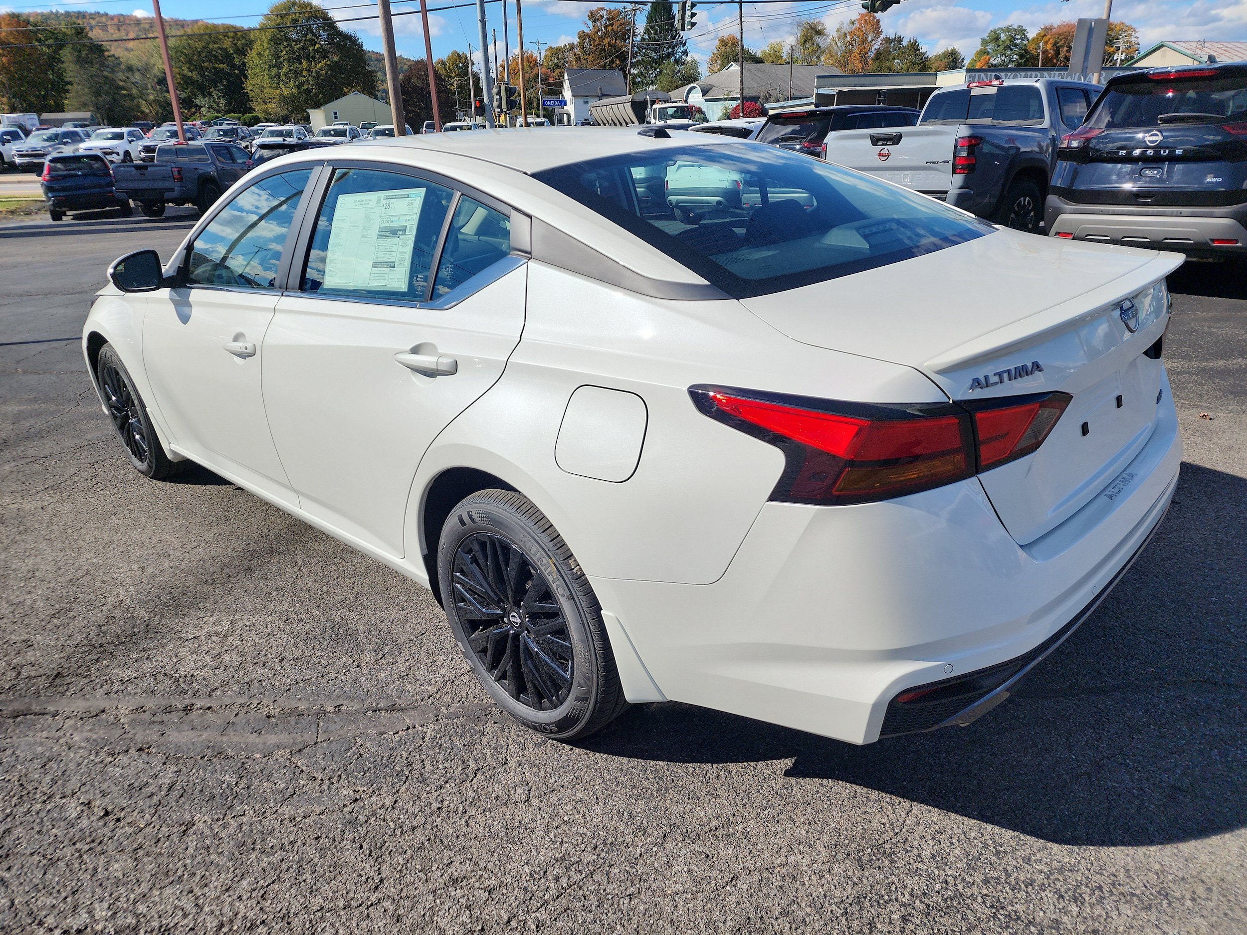 New 2026 Nissan Altima 2.5 SV w/ SV Special Edition Package AWD/4WD image 6