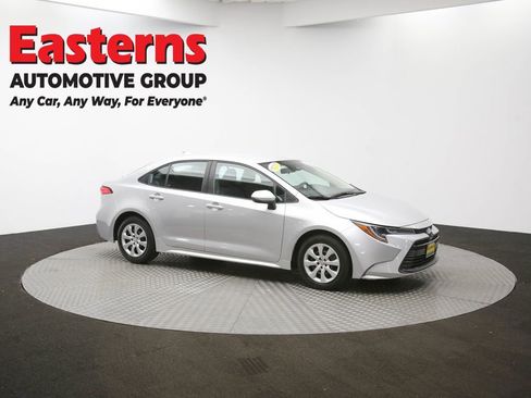 Used 2023 Toyota Corolla LE image 45