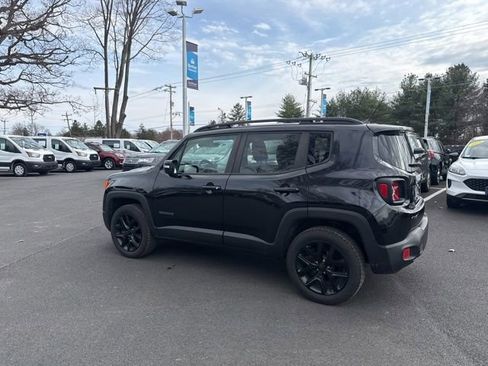 Used 2017 Jeep Renegade Altitude image 6
