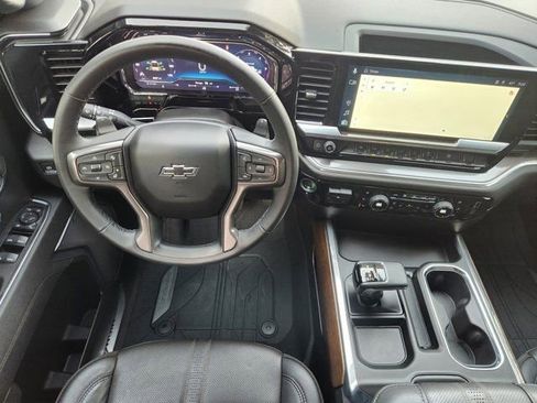 Used 2025 Chevrolet Silverado 1500 High Country w/ High Country Premium Package image 29