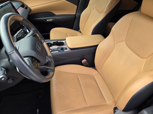 Certified 2024 Lexus RX 350 Premium Plus image 19