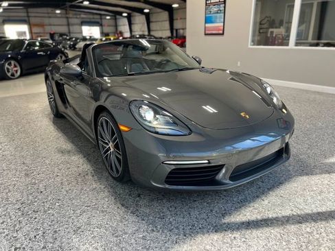 Used 2017 Porsche 718 Boxster image 13