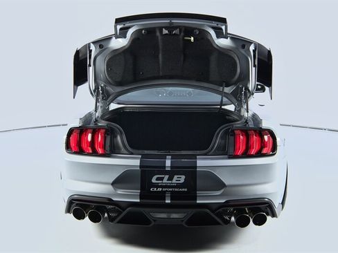 Used 2022 Ford Mustang Shelby GT500 w/ Carbon Fiber Track Pack RWD image 36