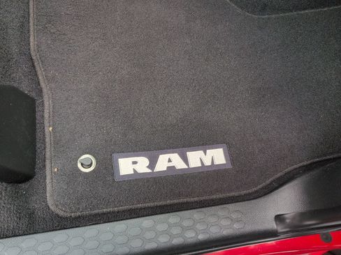 Used 2018 RAM 1500 Express w/ Express Value Package AWD/4WD image 29