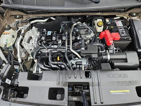 Used 2025 Nissan Kicks SV image 22