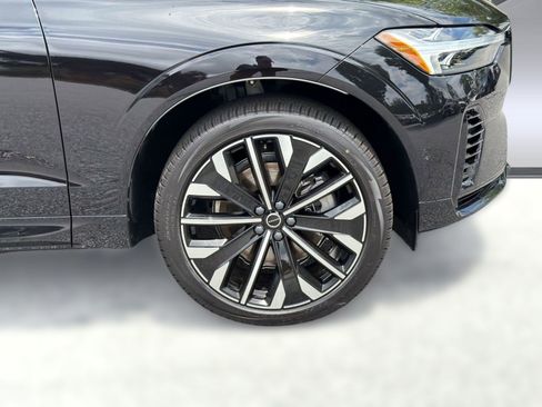 New 2026 Volvo XC60 T8 Ultra w/ Climate Package AWD/4WD image 11