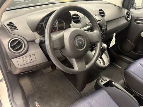 Used 2012 MAZDA MAZDA2 Sport FWD image 8