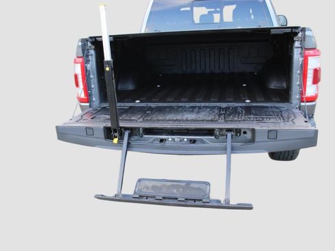 Used 2022 Ford F150 Platinum w/ Equipment Group 701A High image 36