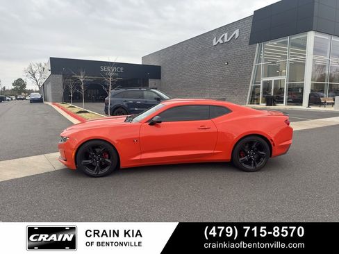 Used 2020 Chevrolet Camaro LT image 15
