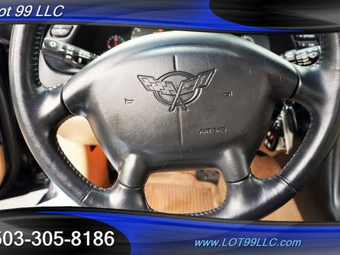 Used 2004 Chevrolet Corvette Coupe w/ Preferred Equipment Group image 20