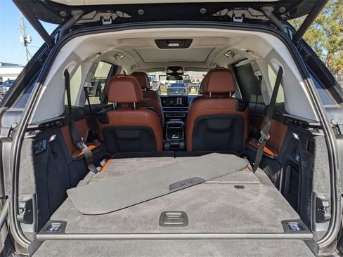 Used 2024 BMW X7 xDrive40i w/ Executive Package image 14