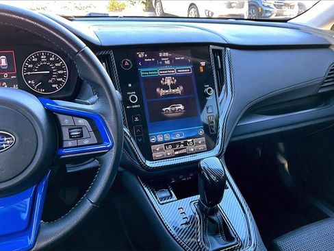 Used 2022 Subaru Outback Premium image 8