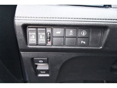 Used 2024 Honda Odyssey Touring image 17