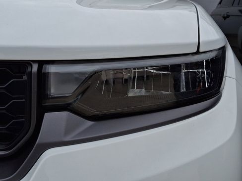 New 2026 Jeep Grand Cherokee Limited w/ Limited Altitude Package AWD/4WD image 4