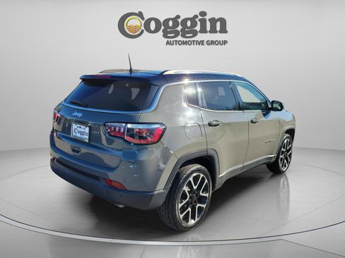 Used 2021 Jeep Compass Limited w/ Sun and Sound Group image 2