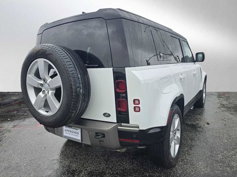 Used 2023 Land Rover Defender 110 X-Dynamic SE AWD/4WD image 2