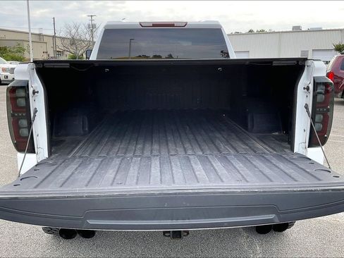 Used 2020 GMC Sierra 1500 Elevation w/ Elevation Value Package AWD/4WD image 17