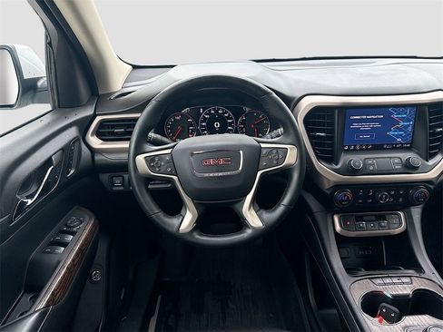 Used 2023 GMC Acadia Denali w/ Denali Ultimate Package image 25