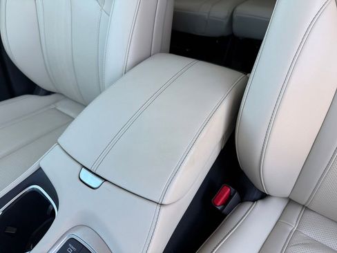 Used 2025 INFINITI QX60 Pure image 24