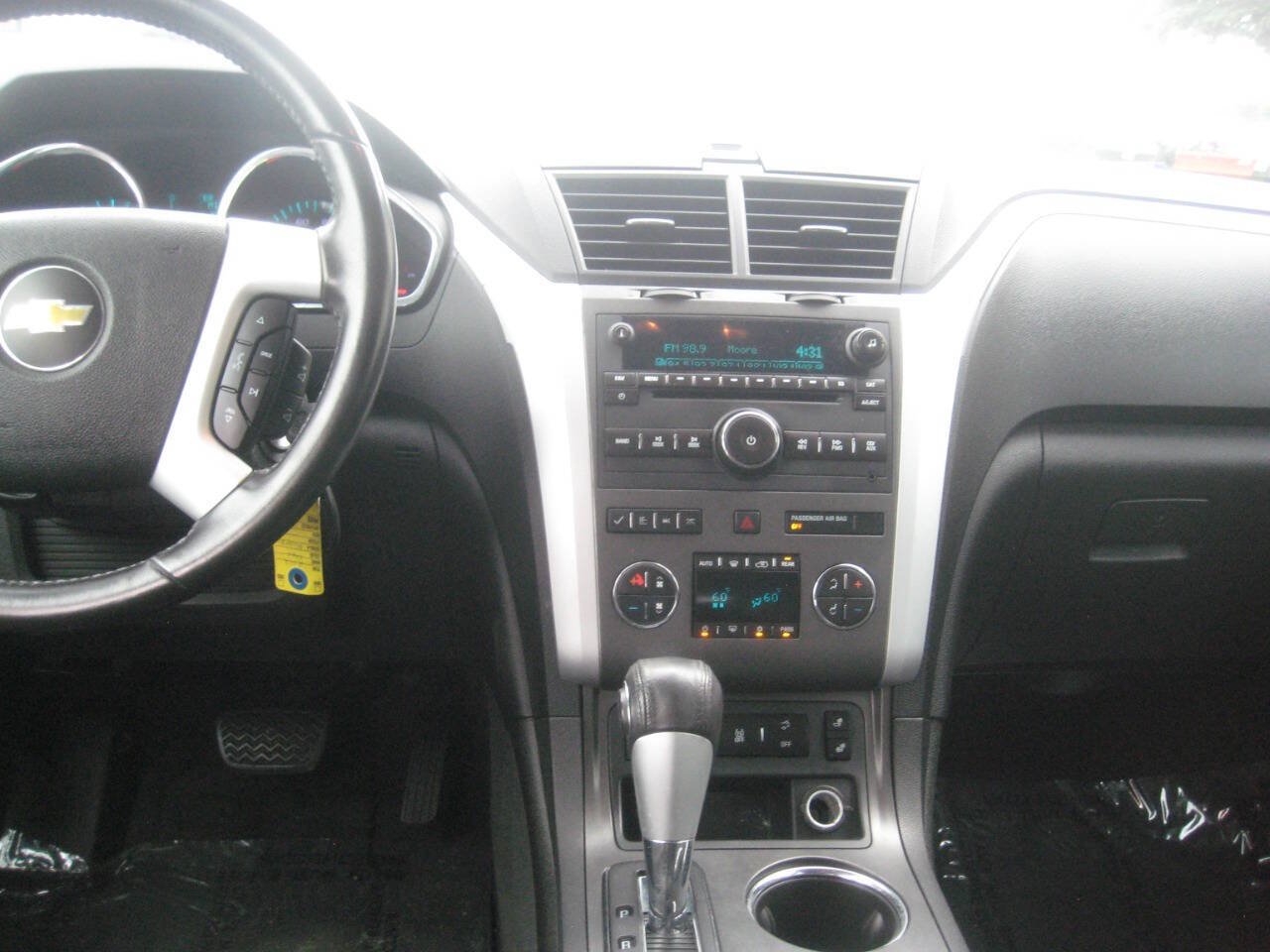 Used 2012 Chevrolet Traverse LT AWD/4WD image 10