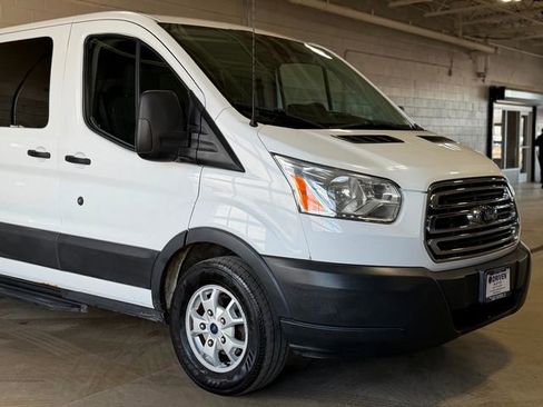 Used 2015 Ford Transit 150 XLT image 5