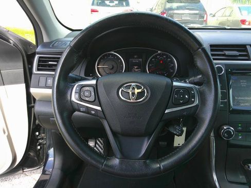 Used 2017 Toyota Camry SE FWD image 13
